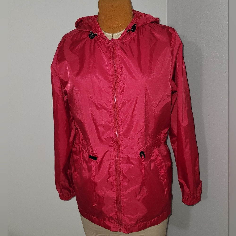 Chadwicks red windbreaker with hood. Sz L